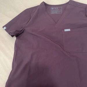 FIGS Scrub top